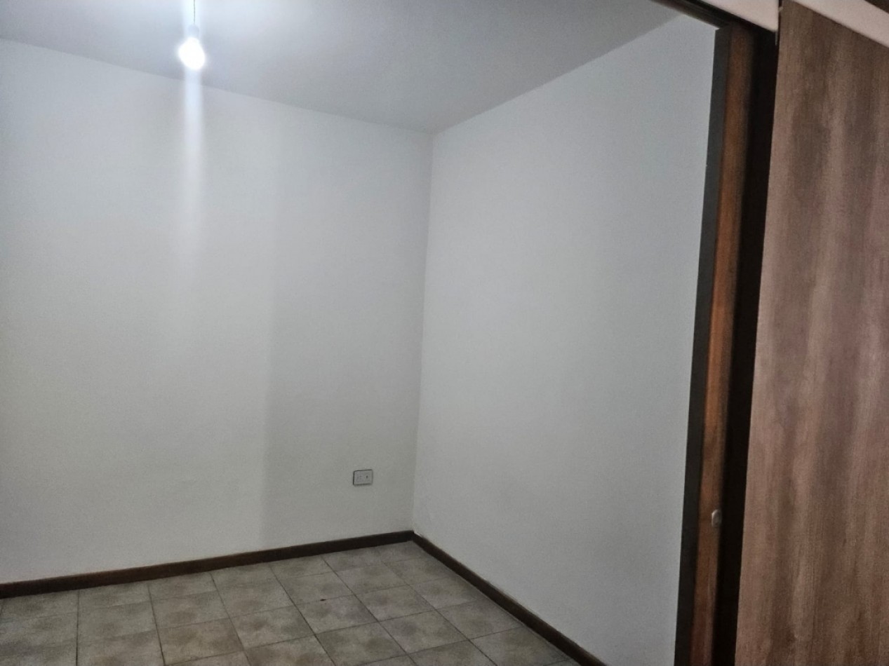 ALQUILO DEPARTAMENTO EN AV COLON 