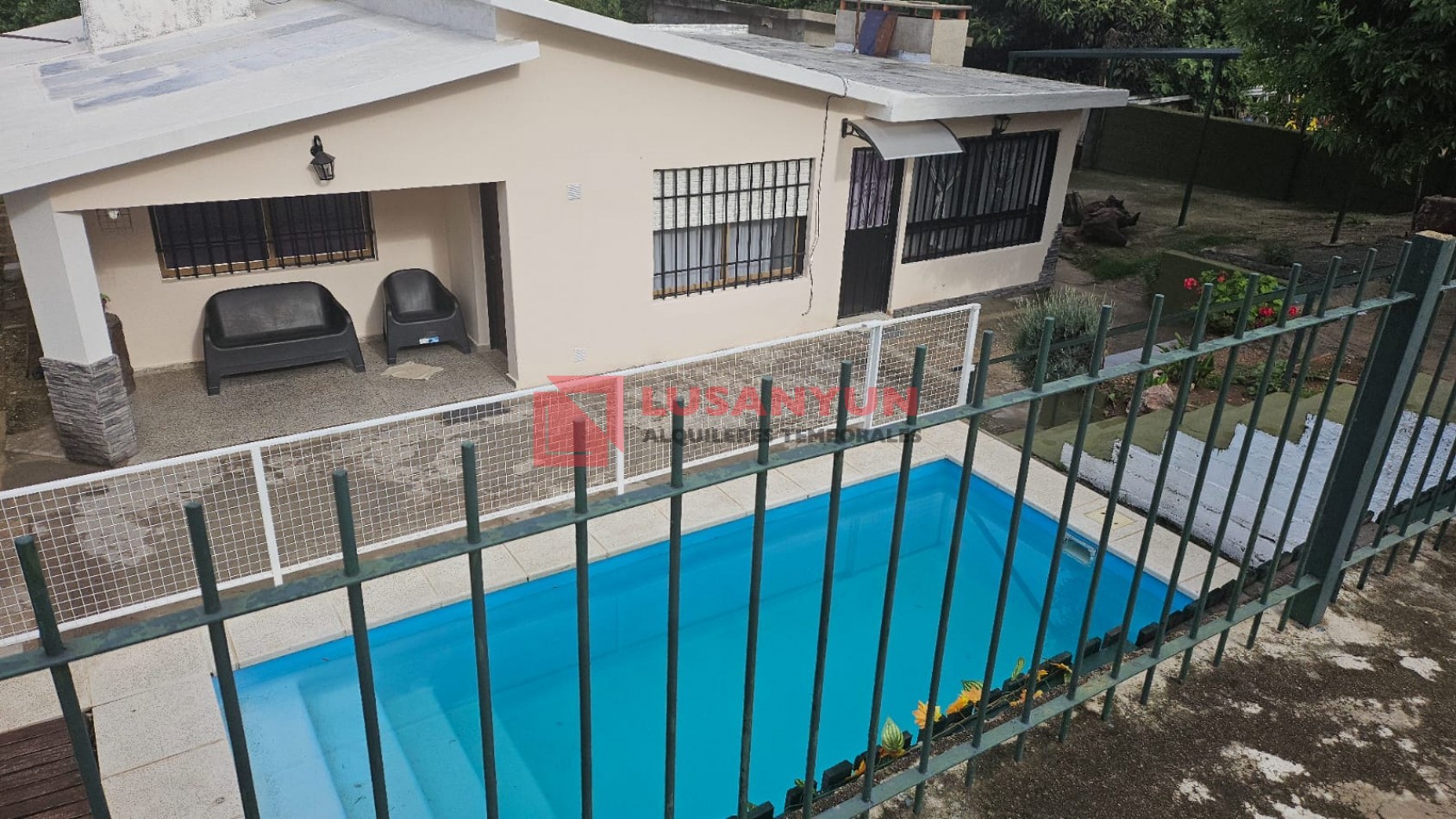 CASA CON PILETA  EN VILLA  CARLOS PAZ 