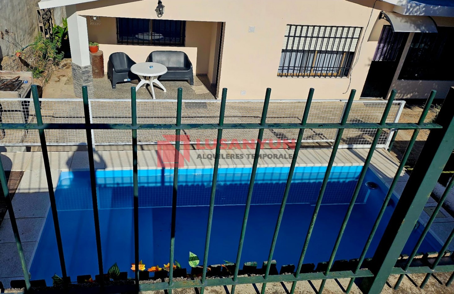 CASA CON PILETA  EN VILLA  CARLOS PAZ 