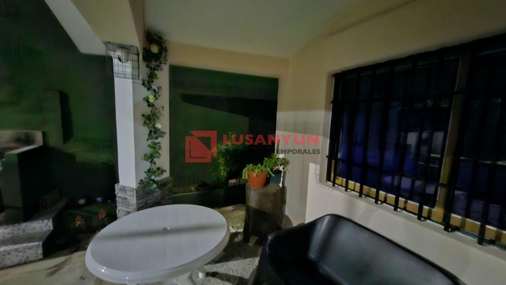 CASA CON PILETA  EN VILLA  CARLOS PAZ 